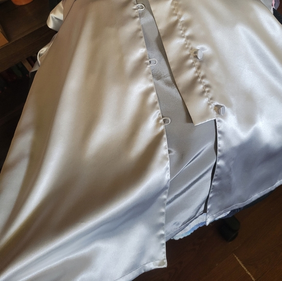 Silk button up shirt - Picture 2 of 2